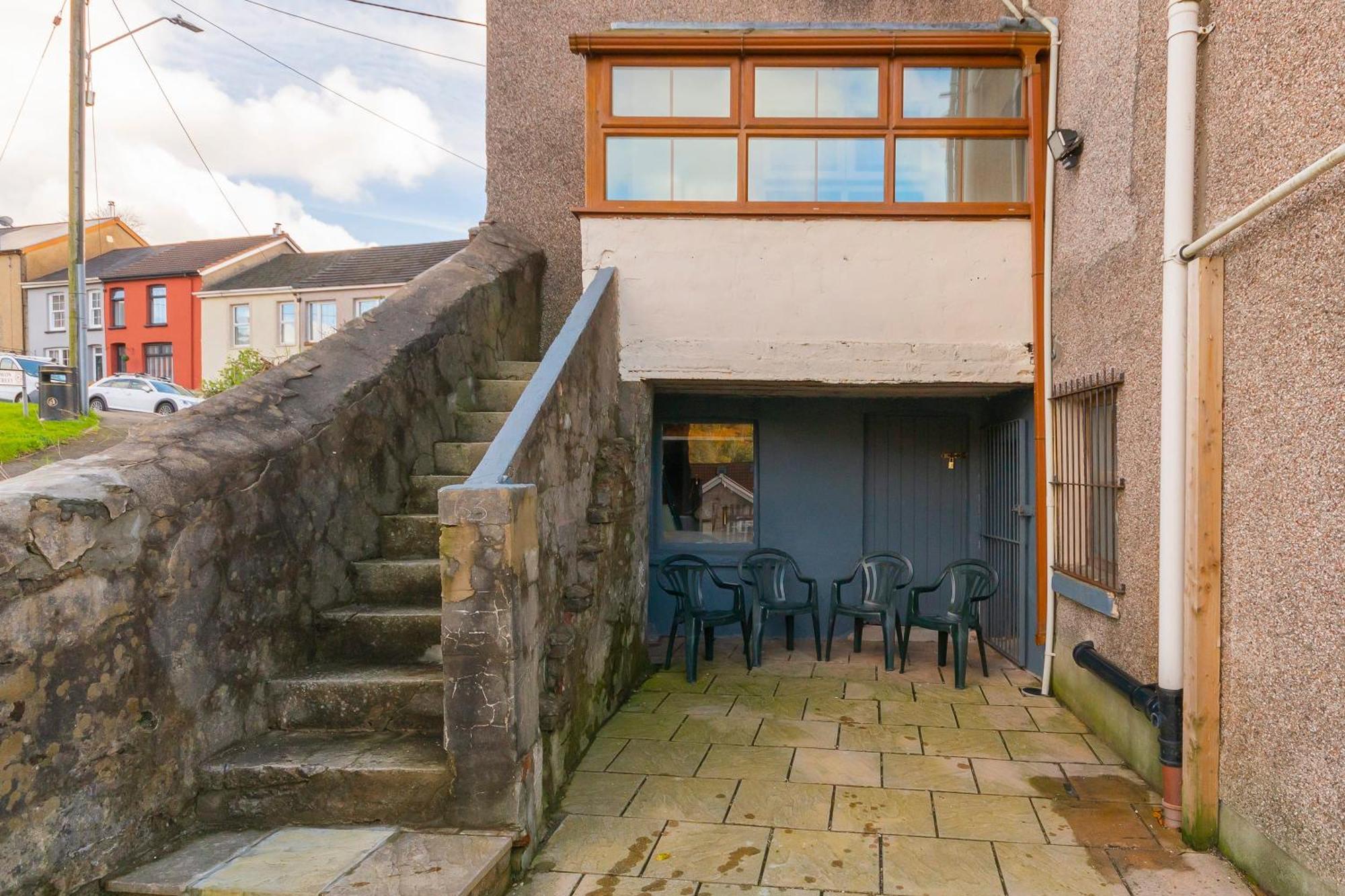 The Space Large House In Afan Forest Bike Park By Staystaycations Port Talbot Exterior photo
